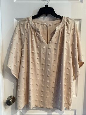 Kohl's Brand Cream Textured Dot Split Neck Blouse
